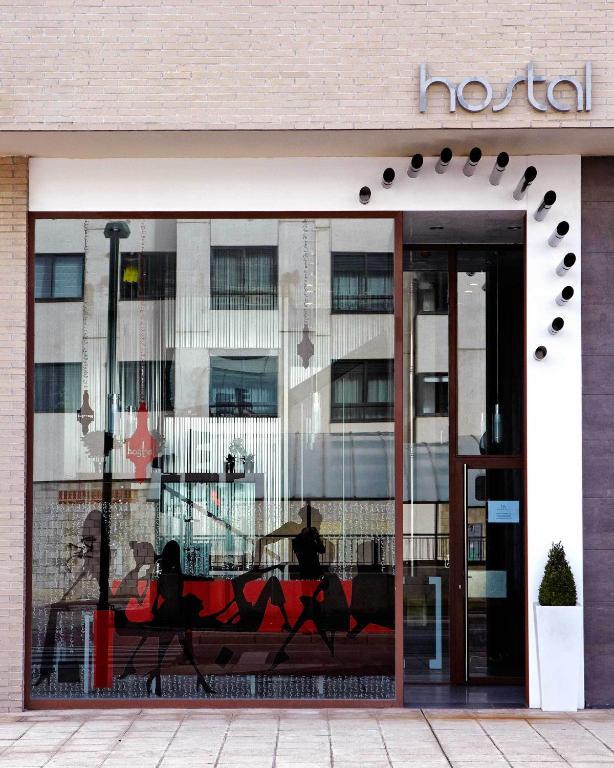 Hostal Averroes Burgos Bagian luar foto