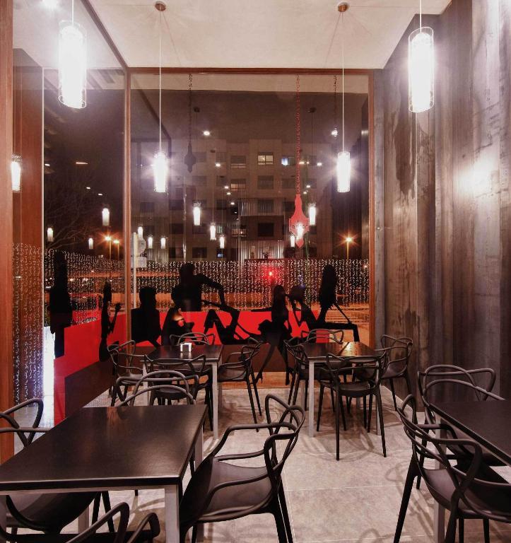 Hostal Averroes Burgos Bagian luar foto